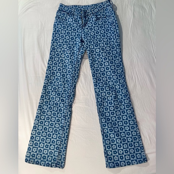 Flower Patterned Jeans - Picture 2 of 3